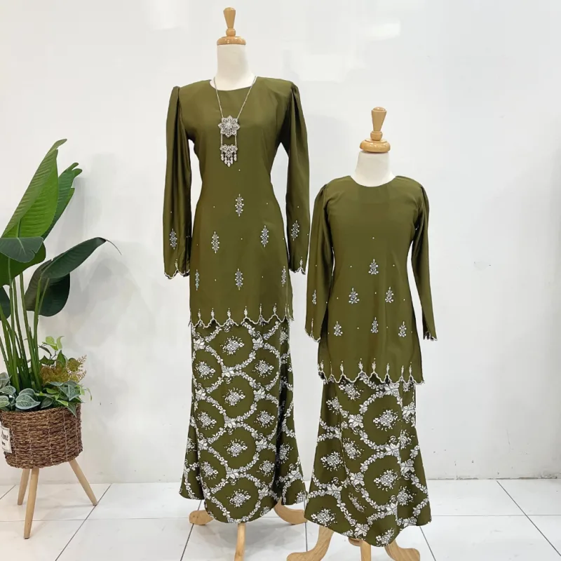 Set Family Kurung Sarra In Olive Green By Moff2U I Kurung Moden I Raya 2026 thumbnail 2