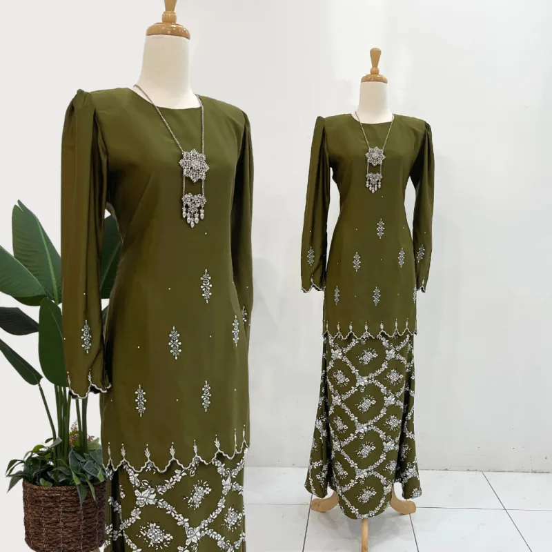 Set Family Kurung Sarra In Olive Green By Moff2U I Kurung Moden I Raya 2026 thumbnail 3