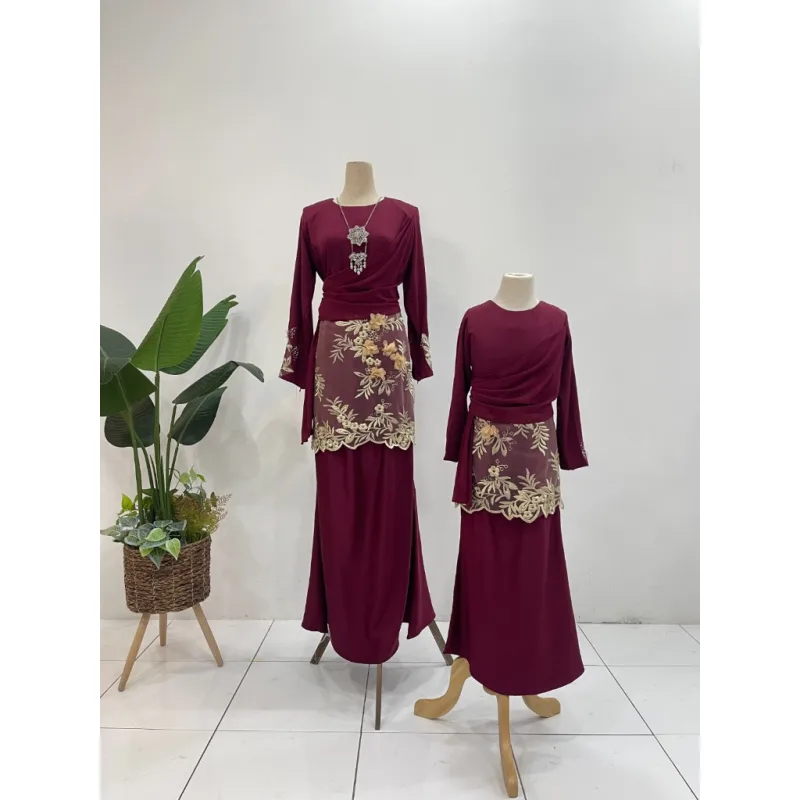 Set Family Kurung Moden MOLIKA IN Burgundy by Moff Collection thumbnail 3