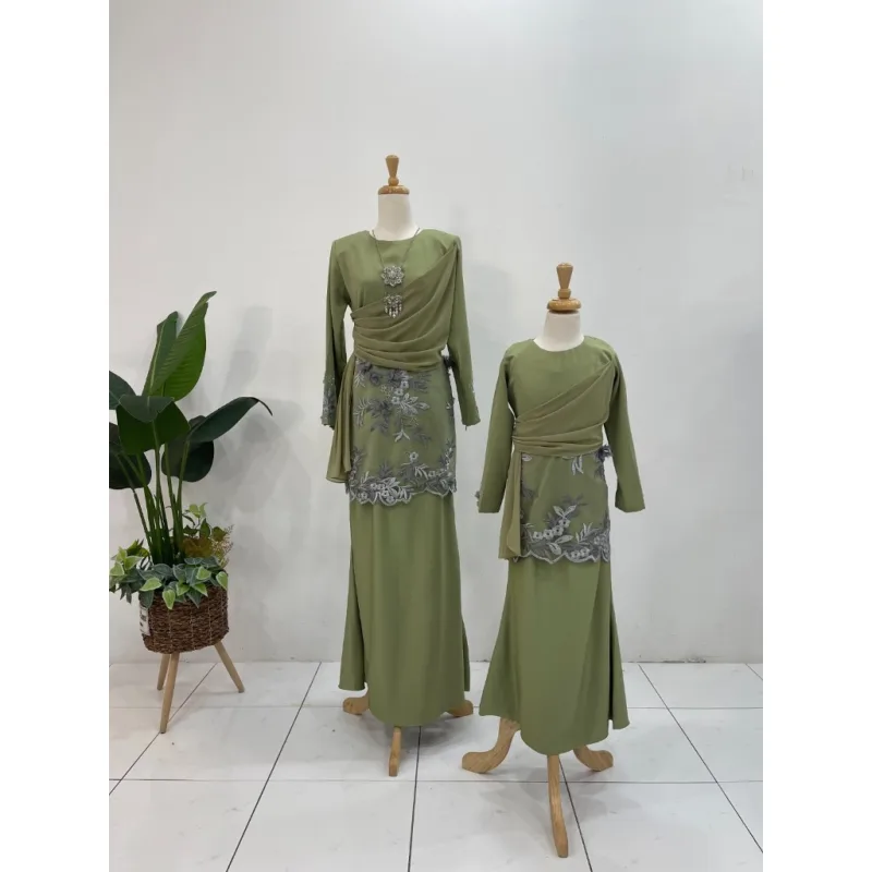 Set Family Kurung Moden MOLIKA IN Sage Green by Moff Collection thumbnail 4