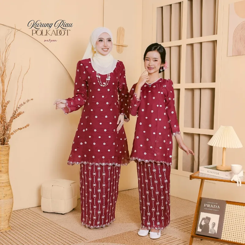 NEW COLLECTION RAYA I SET FAMILY RIAU POLKADOT IN MAROON BY MOFF I KURUNG MODEN I BAJU MELAYU IN 2026 thumbnail 4
