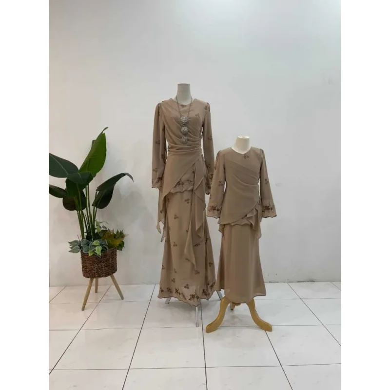NEW DESIGN SET FAMILY MODEN DELIMA IN MOCHA I KURUNG DAN BAJU MELAYU I MATERIAL CHIFFON thumbnail 4