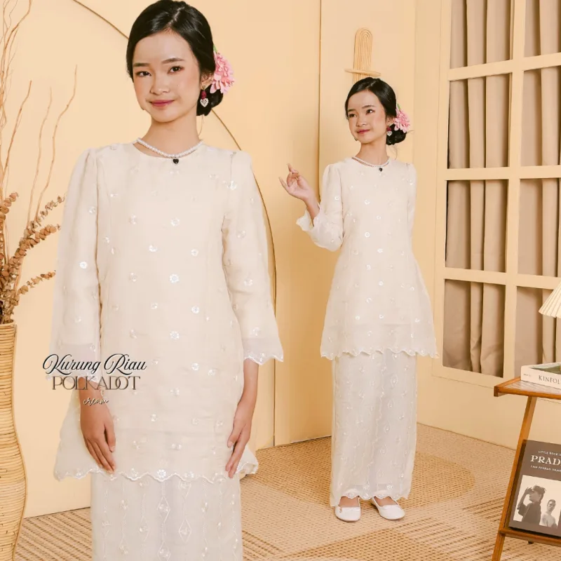 NEW COLLECTION RAYA I SET FAMILY RIAU POLKADOT IN CREAM BY MOFF I KURUNG MODEN I BAJU MELAYU IN 2026 thumbnail 3