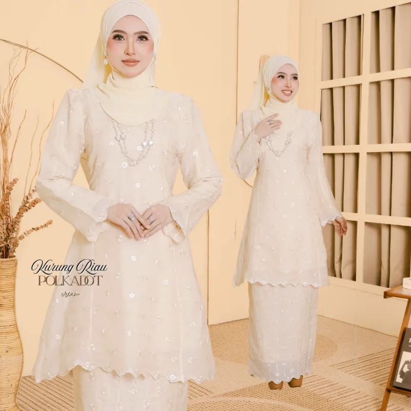 NEW COLLECTION RAYA I SET FAMILY RIAU POLKADOT IN CREAM BY MOFF I KURUNG MODEN I BAJU MELAYU IN 2026 thumbnail 2