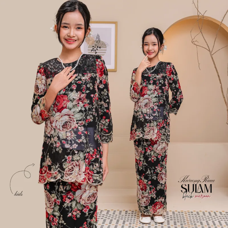 Set Family Kurung Riau Sulam in Black Maroon By Moff2U thumbnail 4