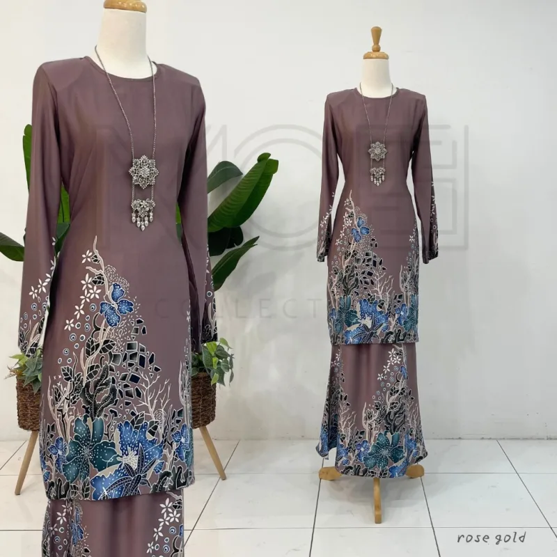 Kurung Batik Seri Dahlia IN 6 Colour BY MOFF2U I Batik Malaysia I Kurung Moden I New Design thumbnail 4