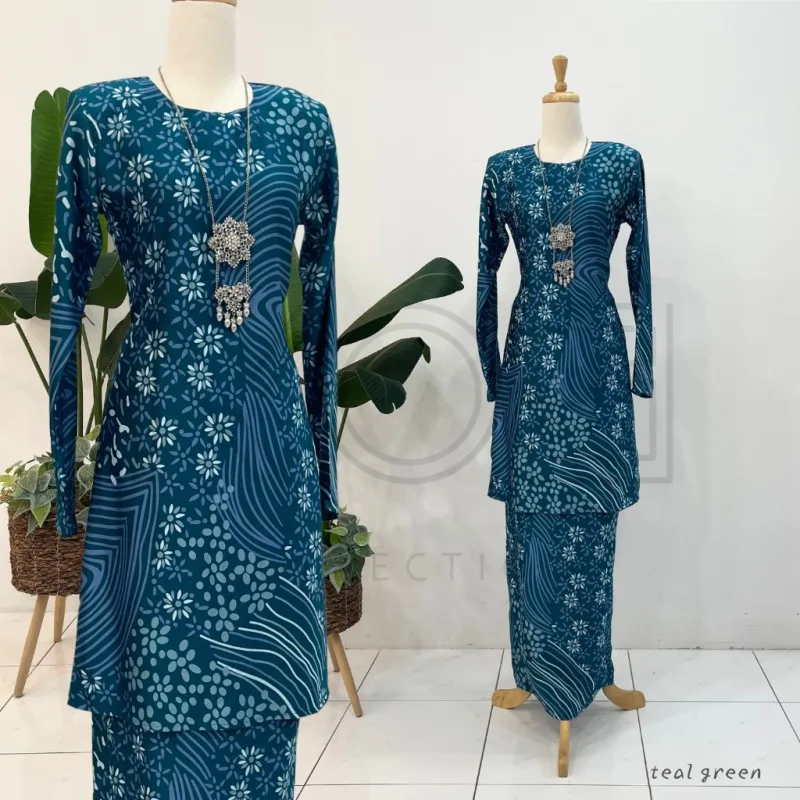 Kurung Batik Arunika IN 5 Colour I Baju Batik I Batik Malaysia by MOff2U thumbnail 3