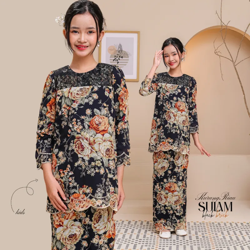 Set Family Kurung Riau Sulam in Black Brick By Moff2U thumbnail 4