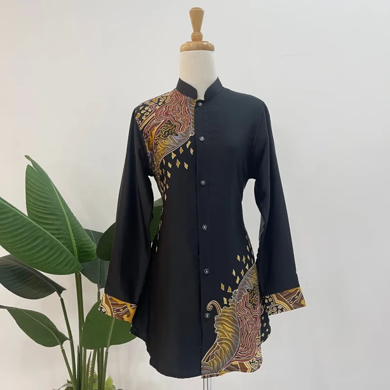 NEW COLLECTION | KEMEJA BATIK WANITA CORAK AKSARA | BATIK MALAYSIA thumbnail 3