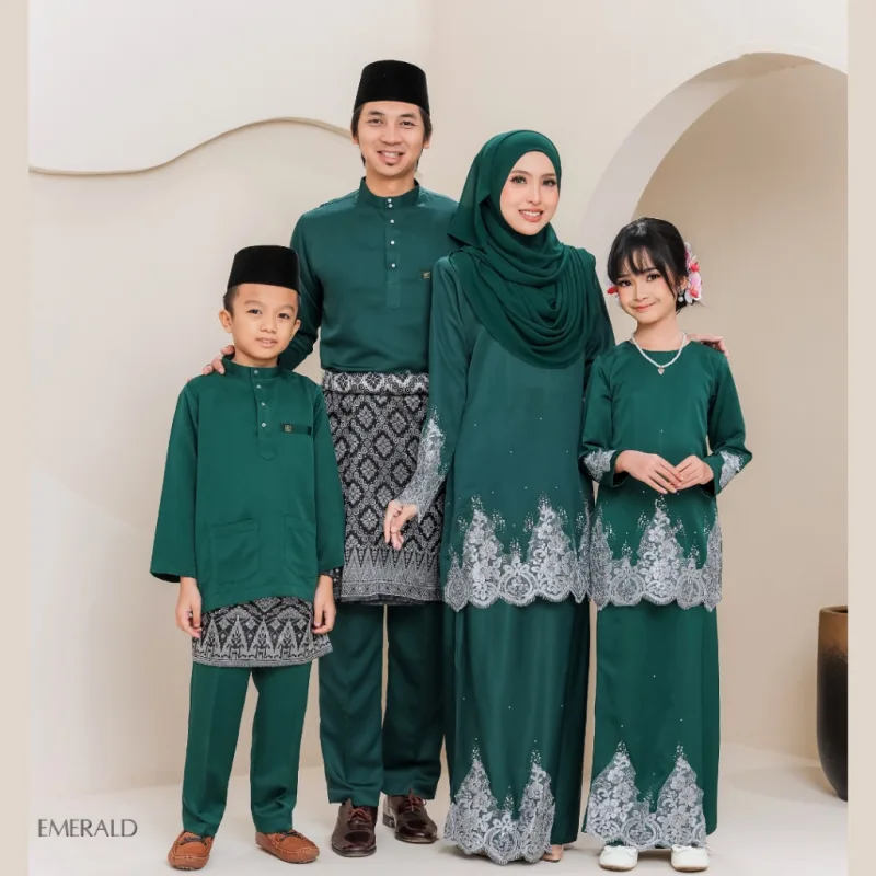 Set Family KURUNG MODEN DAMARA IN EMERALD GREEN I KURUNG Moden I Ayah Anak I Ibu I Moden I Set Family By Moff2u