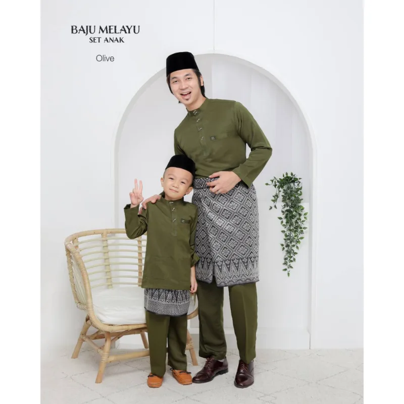SET FAMILY WALINONG SARI | KURUNG WALINONGSARI IN OLIVE GREEN BY MOFF COLLECTION thumbnail 3