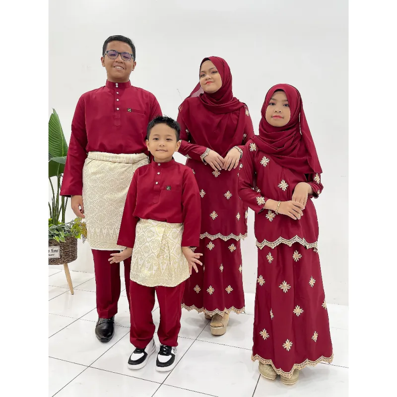 SET FAMILY BAJU KURUNG PUSPAWANGI BINTANG BAJU MELAYU WARNA MAROON RAYA 2023 | BAJU KURUNG BY MOFF2u