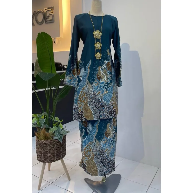 KURUNG MODEN WAJIDA CORAK BATIK | BATIK MALAYSIA | CORAK BATIK PRINTED | MATERIAL VALENTINO SILK thumbnail 4