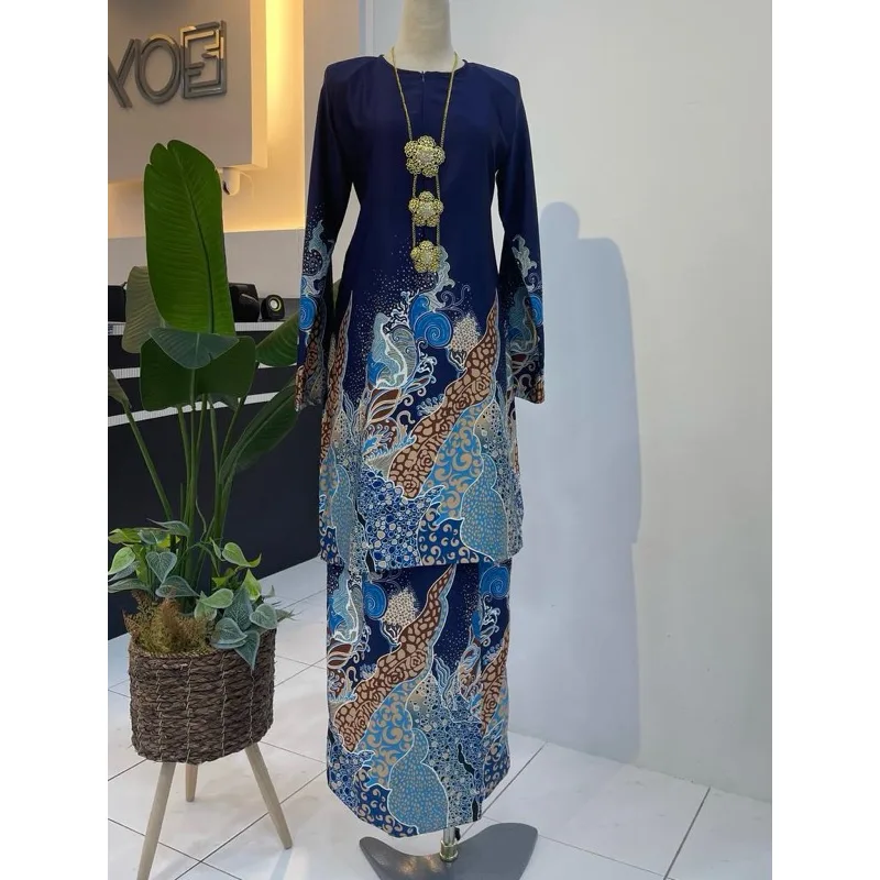 KURUNG MODEN WAJIDA CORAK BATIK | BATIK MALAYSIA | CORAK BATIK PRINTED | MATERIAL VALENTINO SILK thumbnail 3