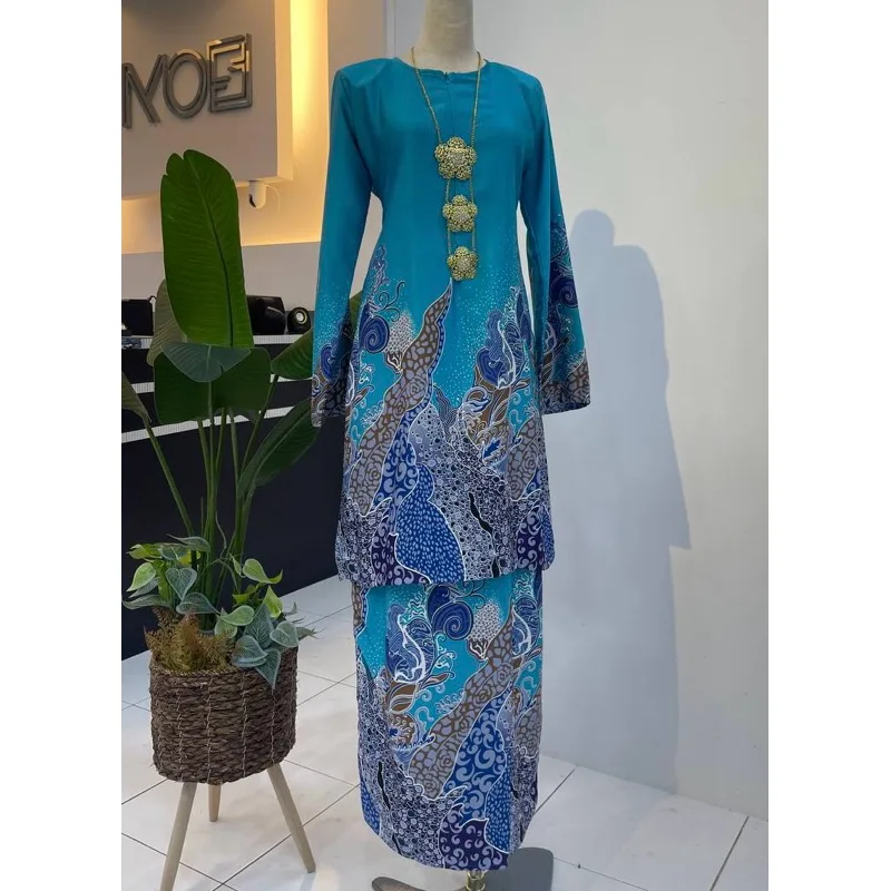 KURUNG MODEN WAJIDA CORAK BATIK | BATIK MALAYSIA | CORAK BATIK PRINTED | MATERIAL VALENTINO SILK thumbnail 5