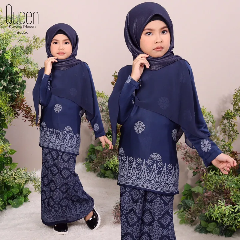 Set Family BAJU Kurung Moden Queen By In Navy Blue By Moff Collection thumbnail 3