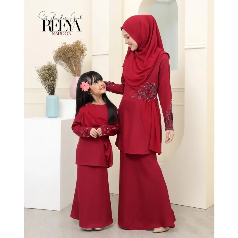 SET FAMILY BAJU KURUNG REEYA BAJU MELAYU WARNA MAROON RAYA 2023 | BAJU KURUNG LACE BY MOFF2u thumbnail 3